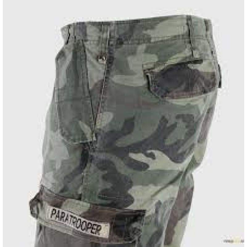 Aircombat - Vintage 3/4 Shorts, woodland camo set fra siden